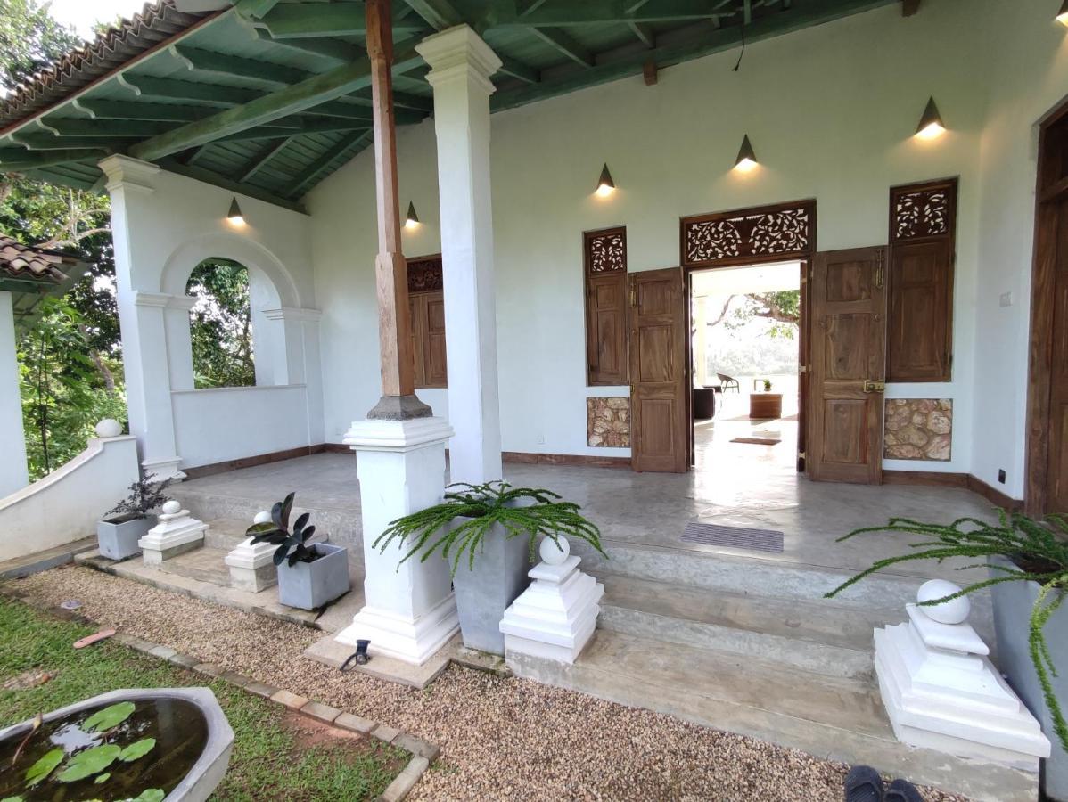 Villa Seven Faces-Luxury Escape,Stunning Views With Private Pool For A Couple Or Family! Galle Exterior foto